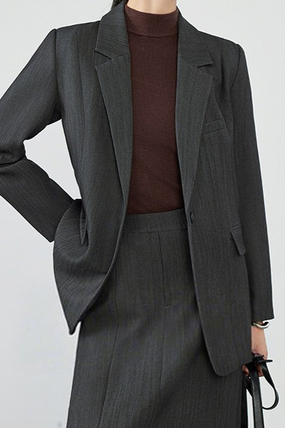 Klassischer Blazer mit spitzem Revers
