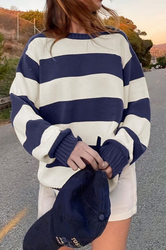 Lässiger Pullover mit Rundhalsausschnitt und lockerem Strickmuster