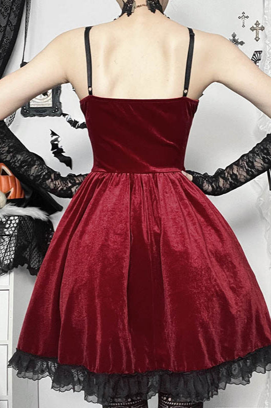 Gothic-Kleid in A-Linie mit Kettenspitze