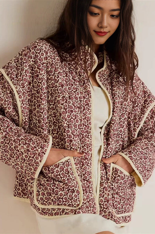 Locker geschnittener, bedruckter Steppmantel