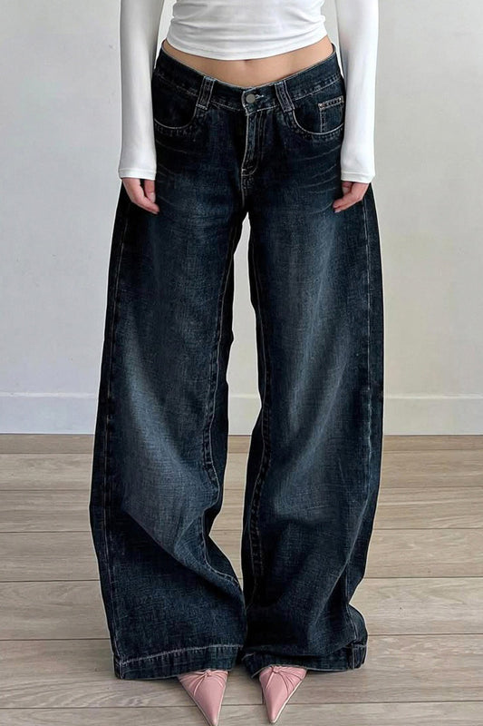 Minimalistische Vintage-Jeans in lockerer, gewaschener Schwarz