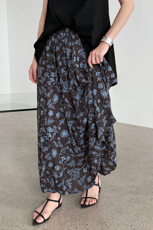 Retro-Blumenrock mit hohem Bund und Falten in A-Linie