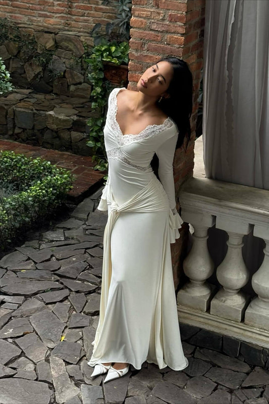 Maxikleid mit ausgestellten Ärmeln und Spitze