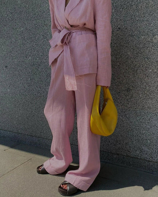 Rosafarbenes, weites Baumwoll-Zweiteiler-Set zum Schnüren fürs Büro