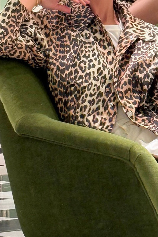 Kurze Jacke mit Reißverschluss und Leopardenmuster