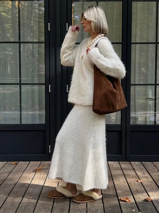 Chic O-neck Cashmere Skirt Sweater