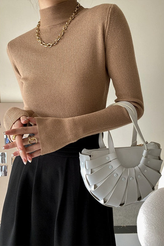 Schmal geschnittenes, langärmeliges Stricktop mit Stehkragen