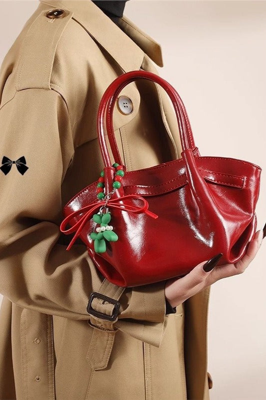 Elegante Umhängetasche mit rotem Welpenmotiv für Hochzeiten