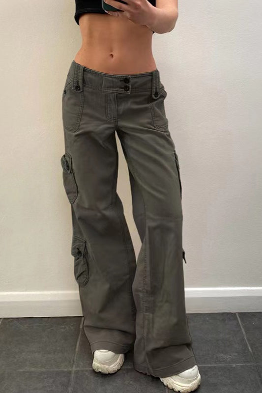 Vintage-Cargohose aus Denim mit mehreren Taschen und mittlerer Taille