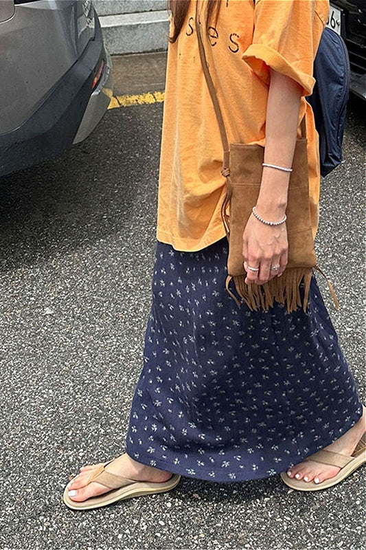 Marineblauer Freizeitrock mit Blumenmuster und Kordelzug