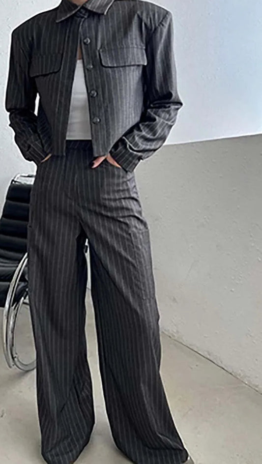 Graues, bedrucktes Büro-Zweiteiler-Set mit Taschen und Knöpfen