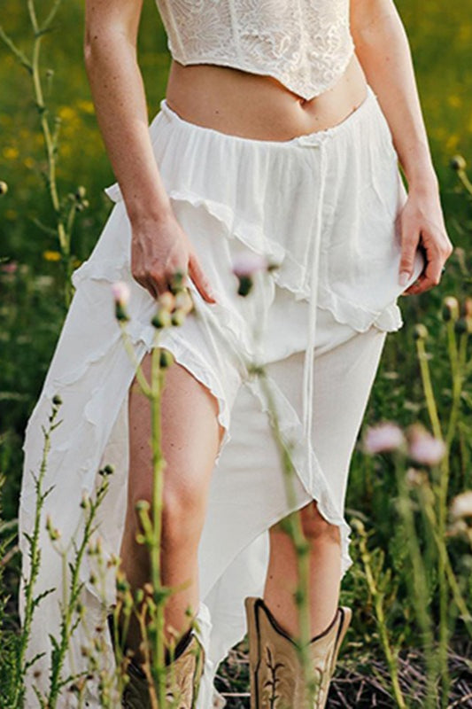Romantischer Rock mit Rüschen und hohem Schlitz