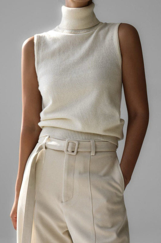Schmal geschnittenes Stricktop mit Rollkragen