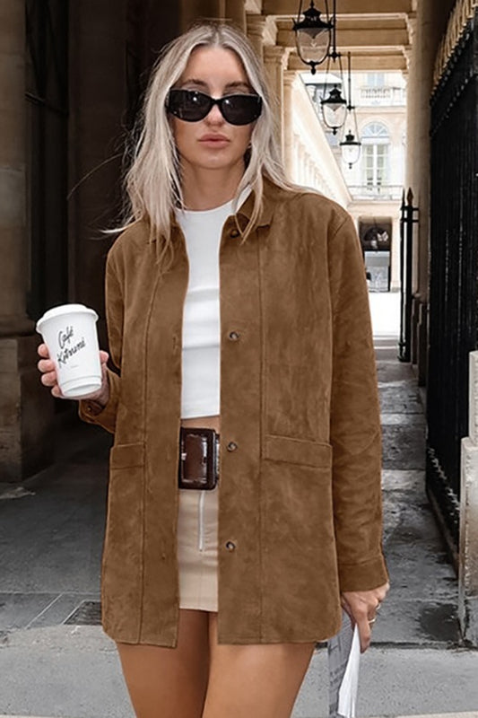 Modische braune Wildlederjacke