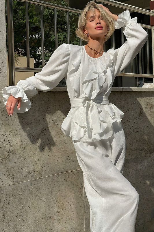 Zweiteiliges Set mit Oberteil mit Glockenärmeln im Vintage-Stil und Hose mit weitem Bein