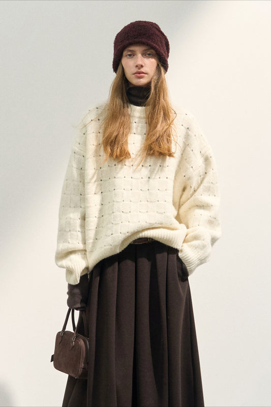 Locker geschnittener Rundhalspullover aus Wollmischung