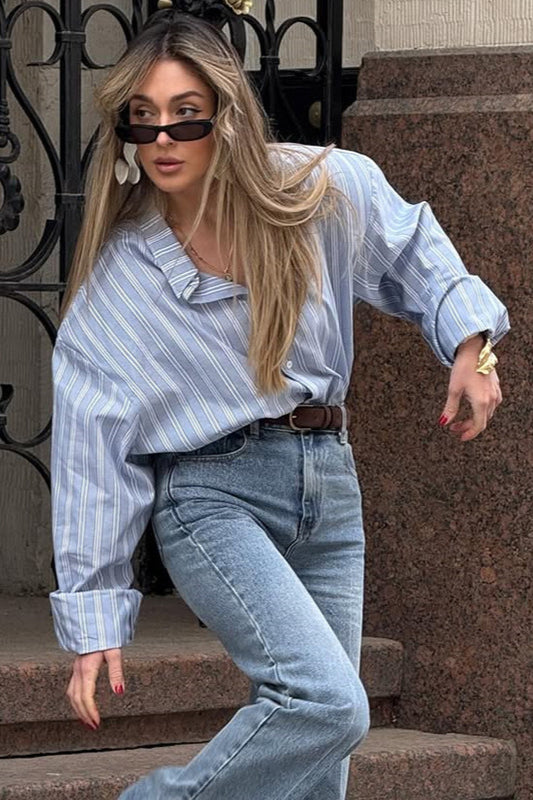 Locker geschnittene, gestreifte Bluse mit Kragen und langen Ärmeln