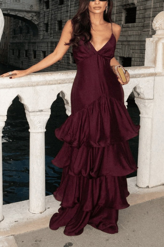 Maxikleid mit tiefem V-Ausschnitt und schmaler Taille