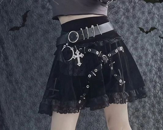 Embroidered Lace Half A-line Skirt BLACK / S