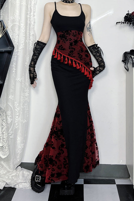 Gothic-Kleid mit Quasten und Spitzenträgern