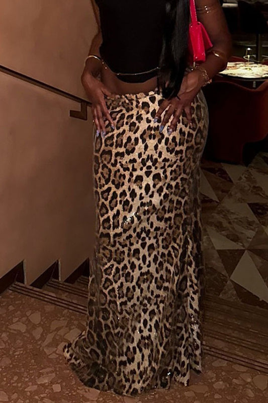 Doppellagiger Rock mit Pailletten und Leopardenmuster