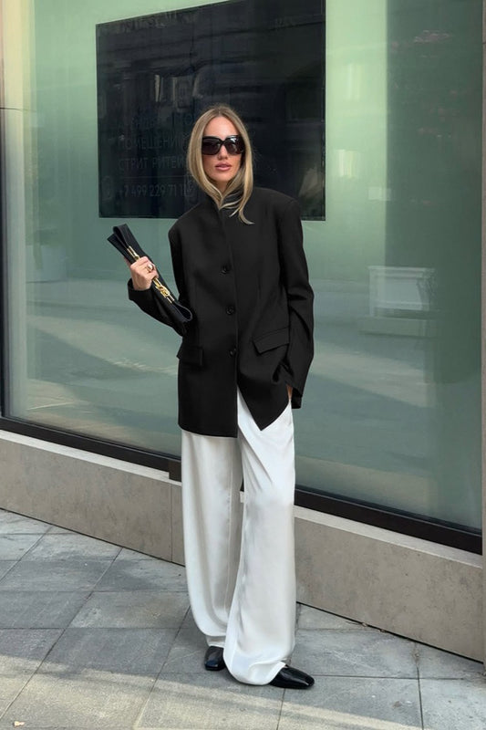 Minimalistische Blazerjacke mit V-Ausschnitt