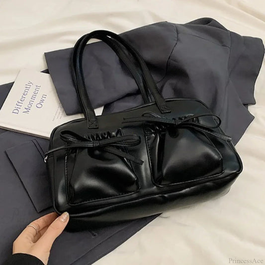 Glossy PU Sewing Thread Shoulder Bag Black / Without pendant shoulder-250126