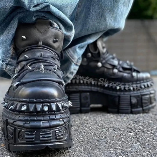 Rivet Gothic Thick Bottom Sneaker Black / 35