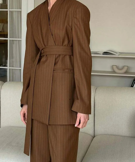 Braun bedrucktes, zweiteiliges Büro-Set mit Schnürhose und V-Ausschnitt