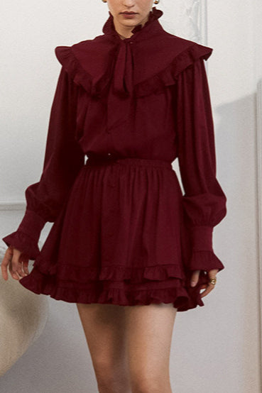 Elegantes Minikleid in A-Linie mit Schleife und Schnürung, langen Ärmeln