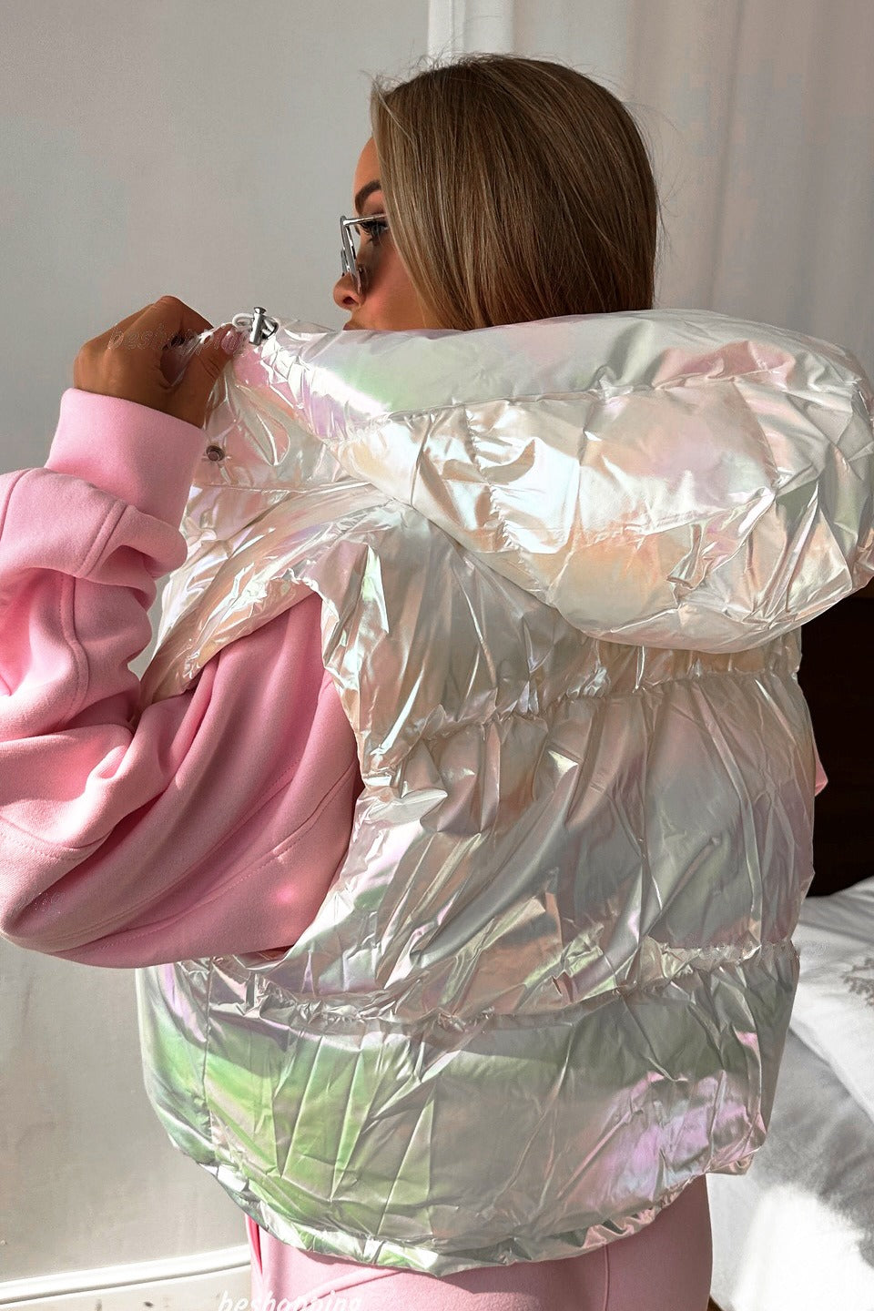 Sleeveless Laser Quilted Puffer Jacket