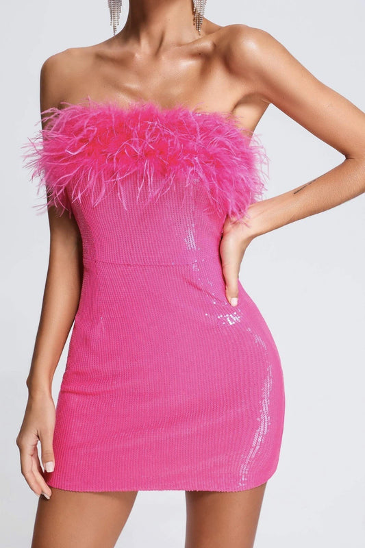 Pailletten-Partykleid aus Kunstpelz mit schulterfreiem Oberteil