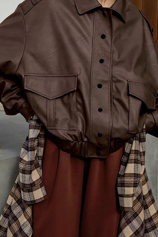 Übergroße langärmlige Lederjacke