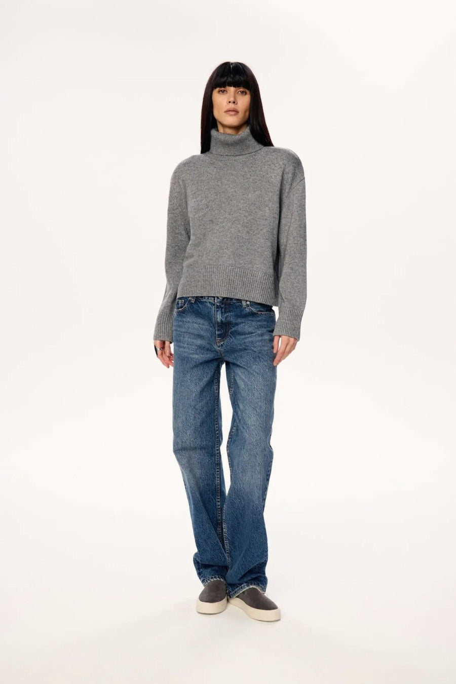 Soft Lazy-Style Turtleneck Short Pullover Sweater
