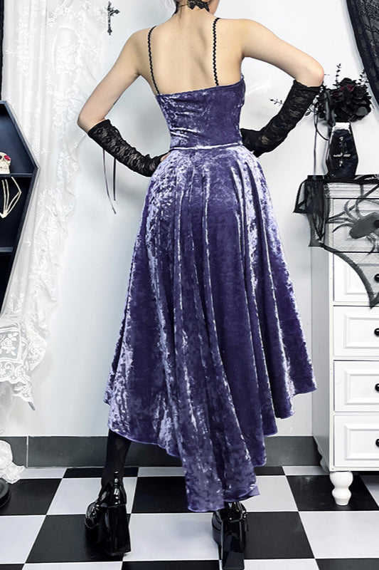 Dunkle Eleganz Lila Gothic Kleid