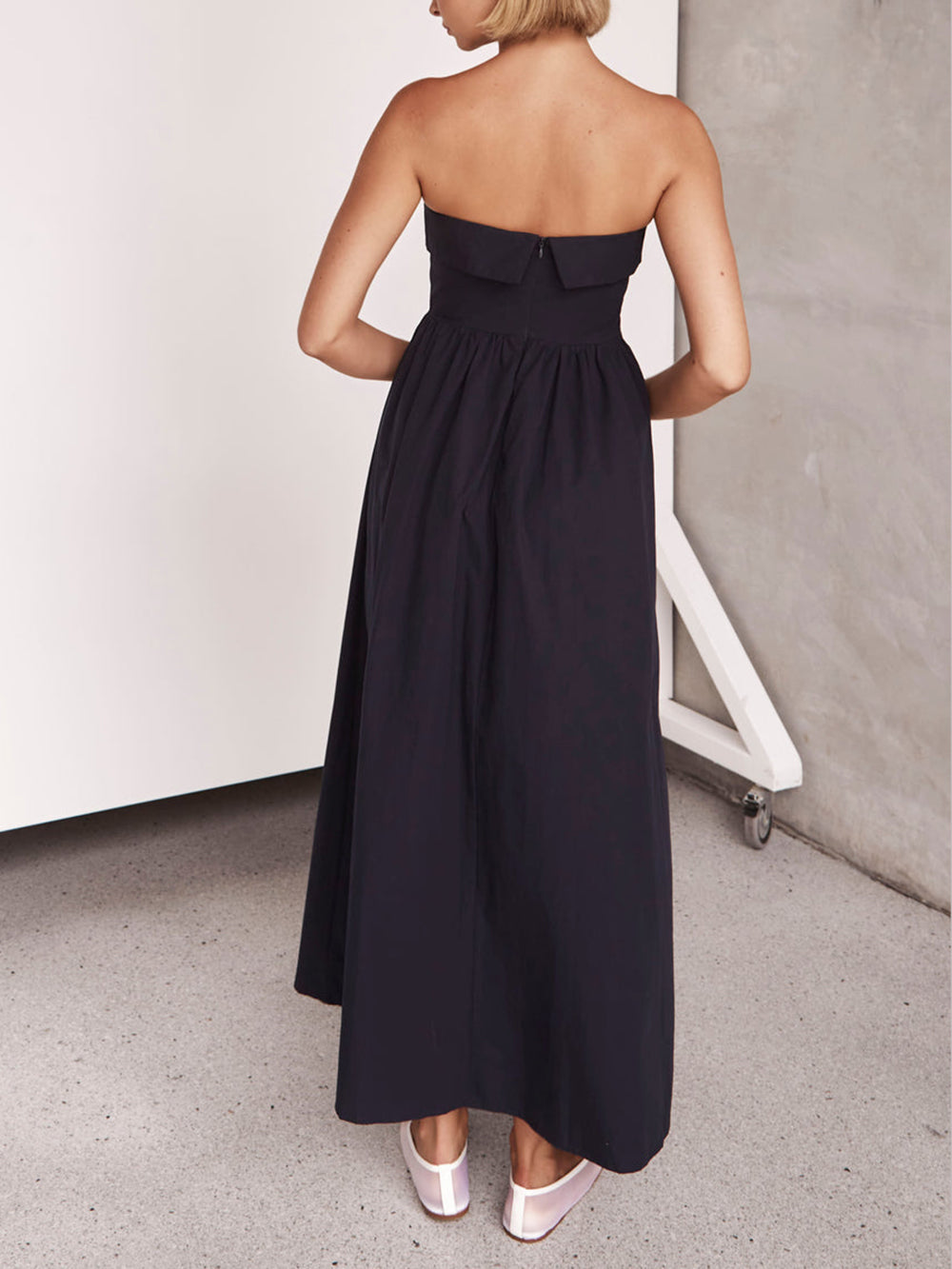 Resort Style Tulare Charming Strapless Midi Dress Dresses