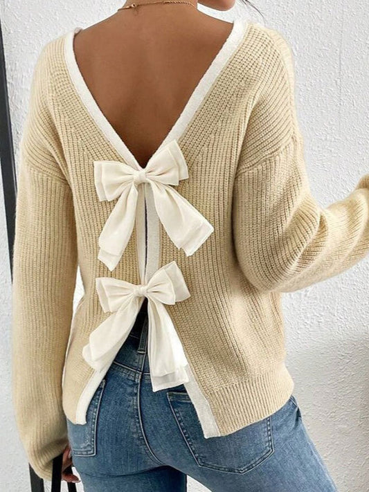Rundhals-Strickpullover mit Schleifendetail auf der Rückseite