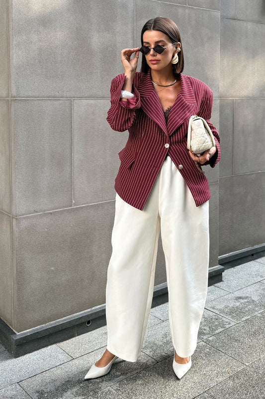 Gestreifter, taillierter Designer-Blazer