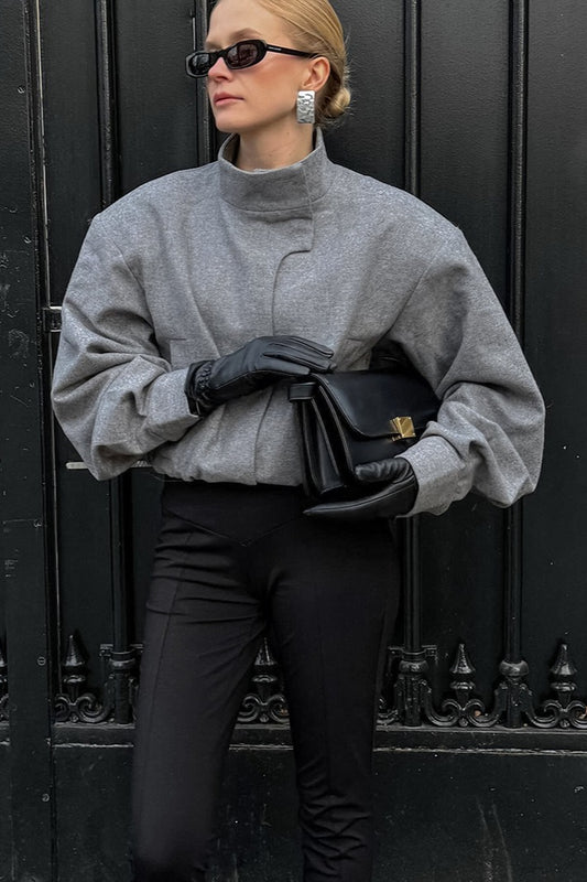 Dicke graue Wolljacke