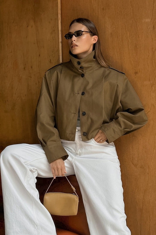 Schicker Kurzmantel mit Plissee-Detail