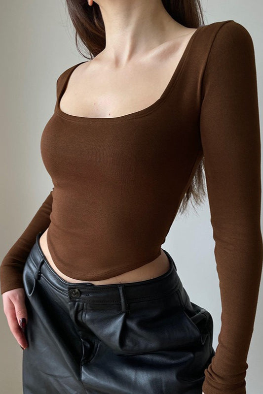Stricktop mit eckigem Ausschnitt und langen Ärmeln