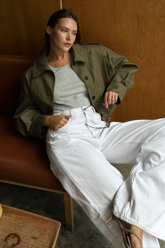 Jacke mit hohem Kragen und langen Ärmeln