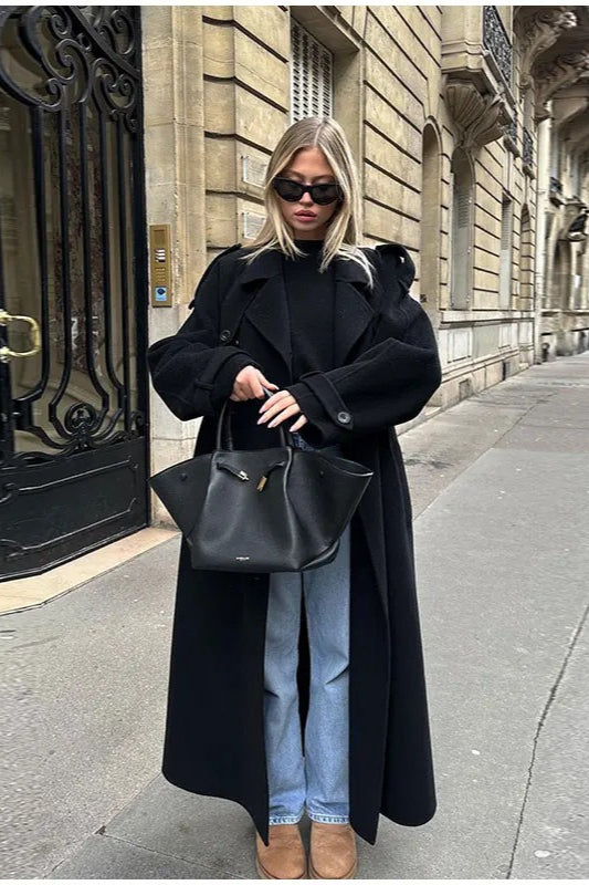 Eleganter, zweireihiger, langer Mantel mit Umlegekragen