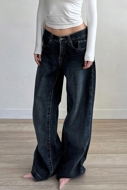 Minimalistische Vintage-Jeans in lockerer, gewaschener Schwarz