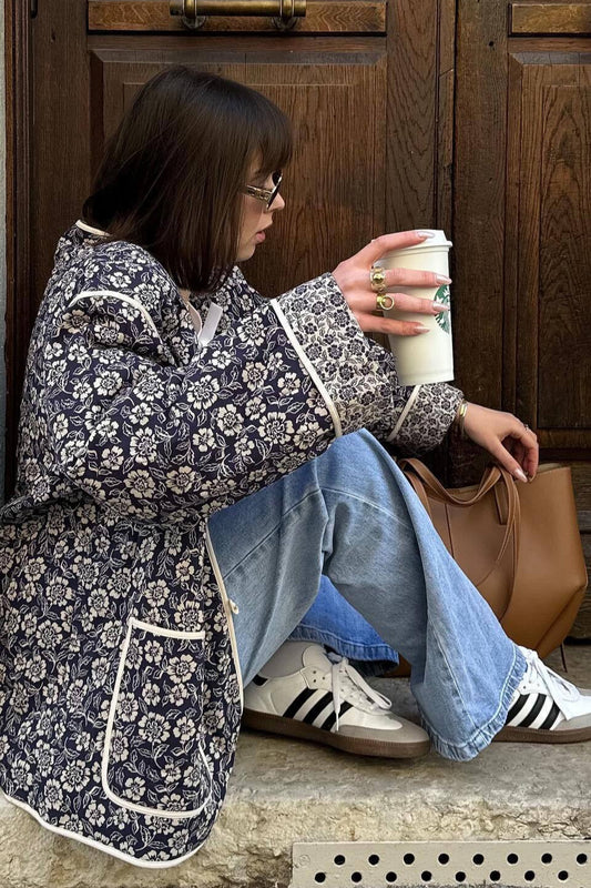 Doppelseitig bedruckter, gefütterter Mantel