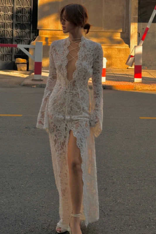 Maxikleid mit Spitzen-Patchwork-Schlitz und langen Ärmeln