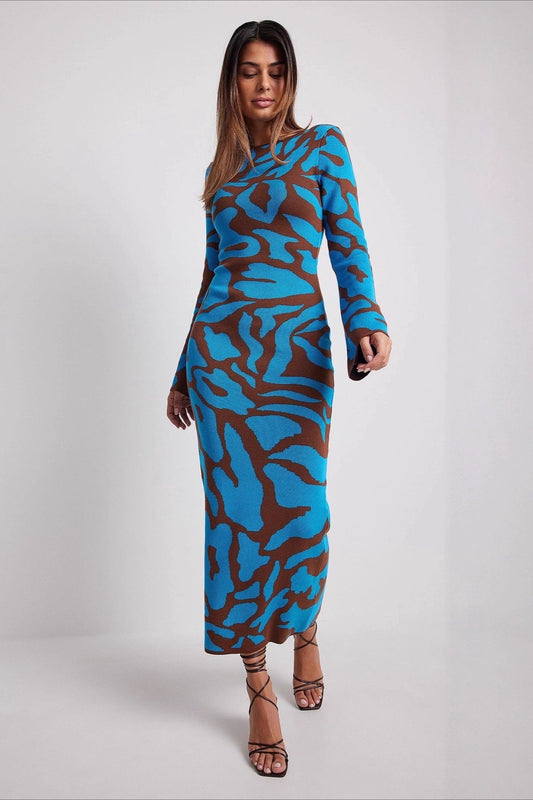 Strickkleid mit Leopardenmuster und langen Ärmeln