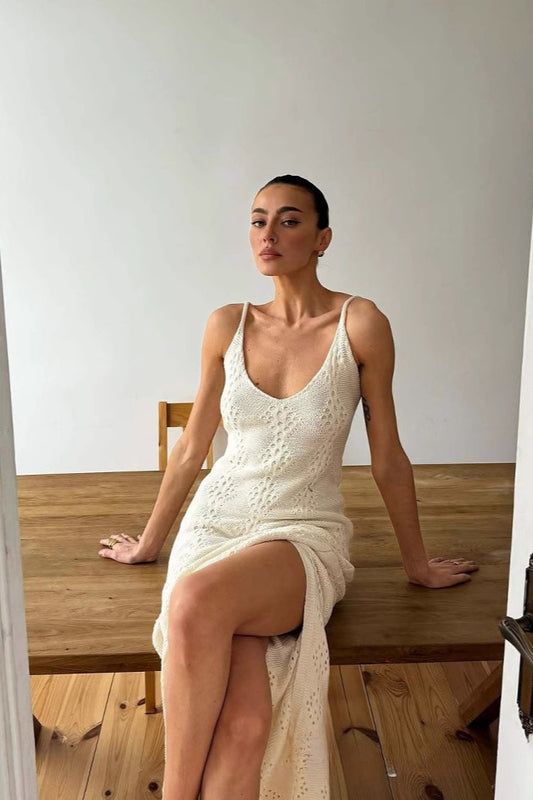 Einfarbiges Maxikleid mit V-Ausschnitt und Schlitz