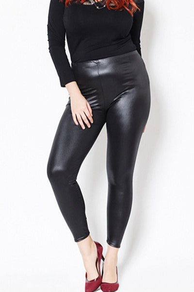 Leggings aus Kunstleder in Übergröße mit hohem Bund und Stretchanteil