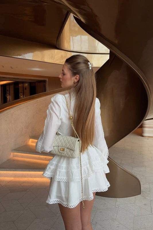 Zweiteiliges Set mit Stehkragen und Rüschenrock aus Spitze im Vintage-Stil